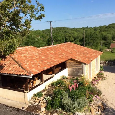 Spacious Holiday With Swimming Pool In