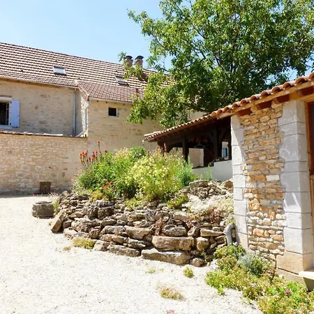 Spacious Holiday With Swimming Pool In Сasa de vacaciones